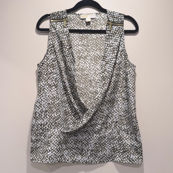 🔥Michael Kors Brown and White Patterned Top🔥 - Picture 1 of 7